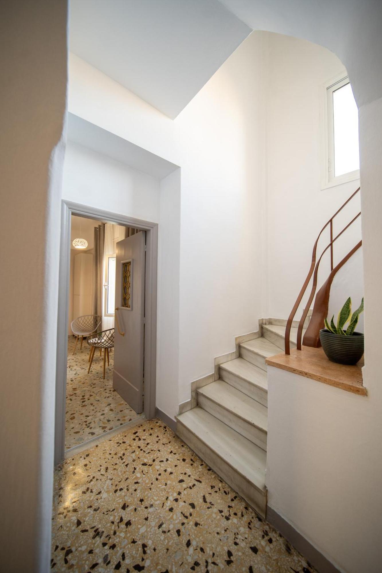 Oikia Tripodon Apartment Athens Exterior photo