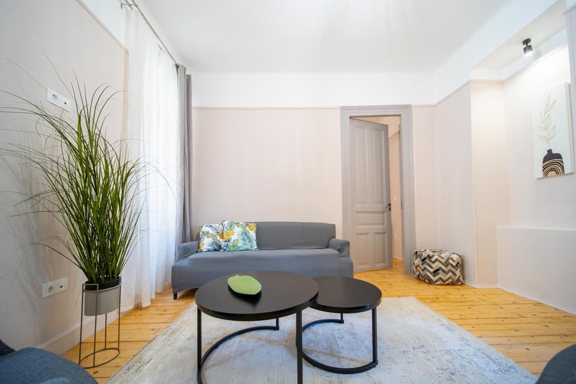 Oikia Tripodon Apartment Athens Exterior photo